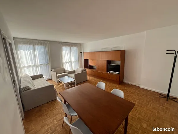 Appartement T5 Lumineux - 105 m² - Idéal Colocation / Étudiants - à proximité immédiate du RER B Rob