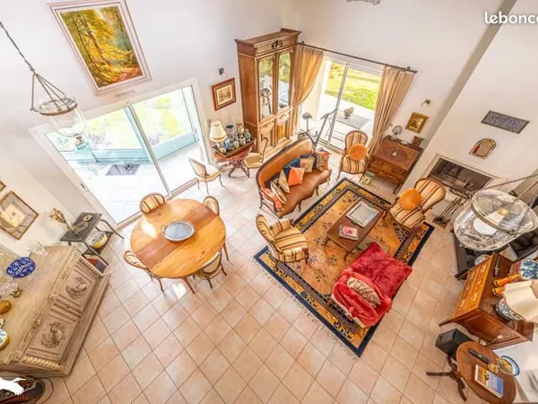 Maison 6 pièces 160 m²