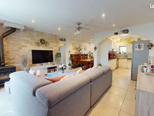 DECINES, maison de 95m2 avec stationnement & jardin