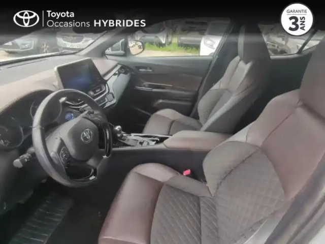 Toyota C-Hr 122h distinctive 2wd e-cvt rc18 — photo 11