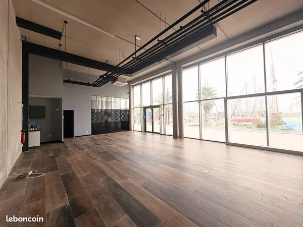 Local commercial premium 130 m² - oniria - port de canet