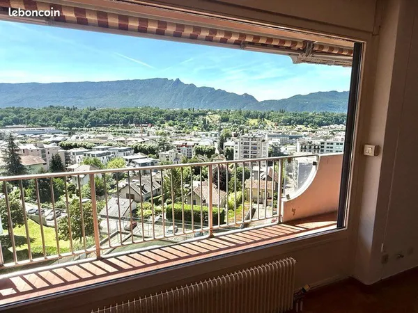 Aix-les-Bains T3 · 72 m² · 7e étage · Vue panoramique, piscine & tennis + garage en sus · 275 000