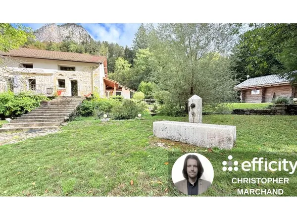Maison 6 pièces 297 m²