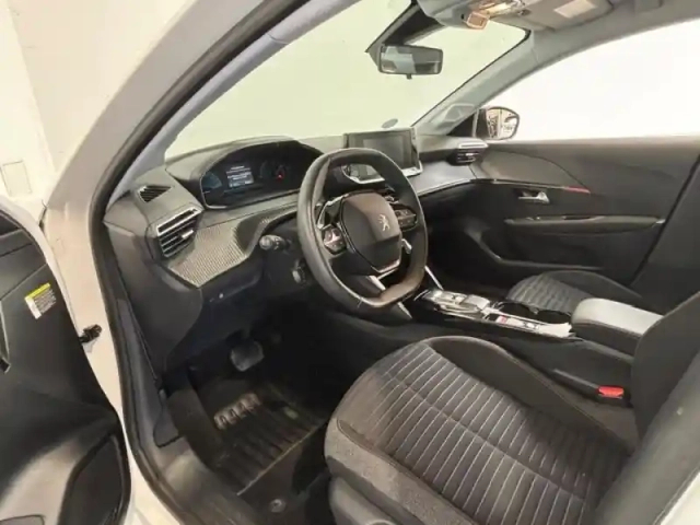 Peugeot 208 e- 136 like carplay — photo 9