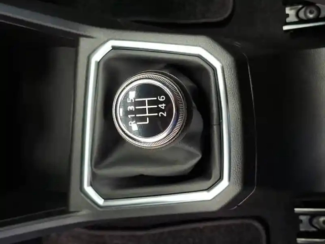 Dacia Sandero eco-g 100 - 22 — photo 33