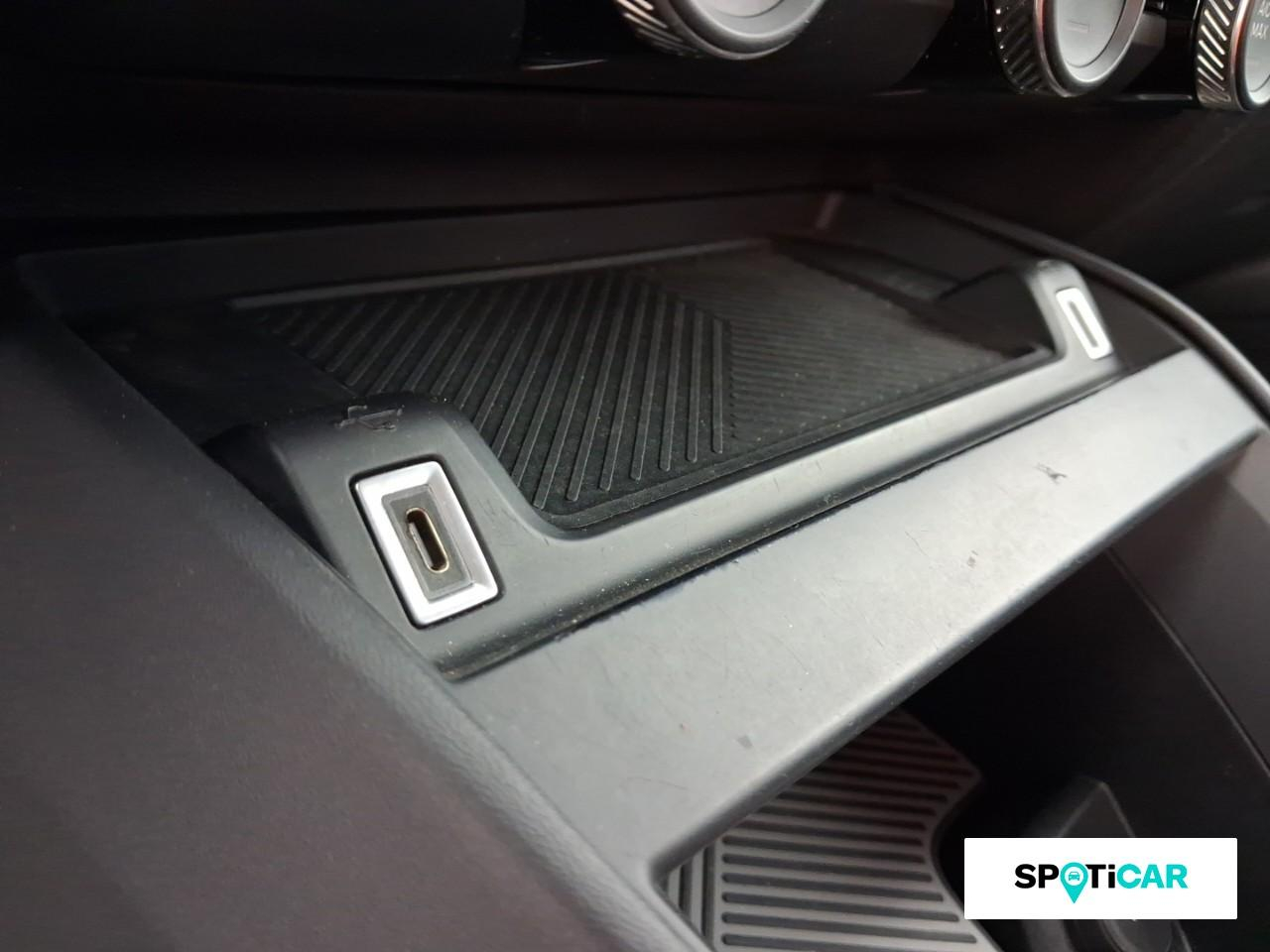 Citroën C4 bluehdi 130ch s&s feel pack eat8 — photo 19