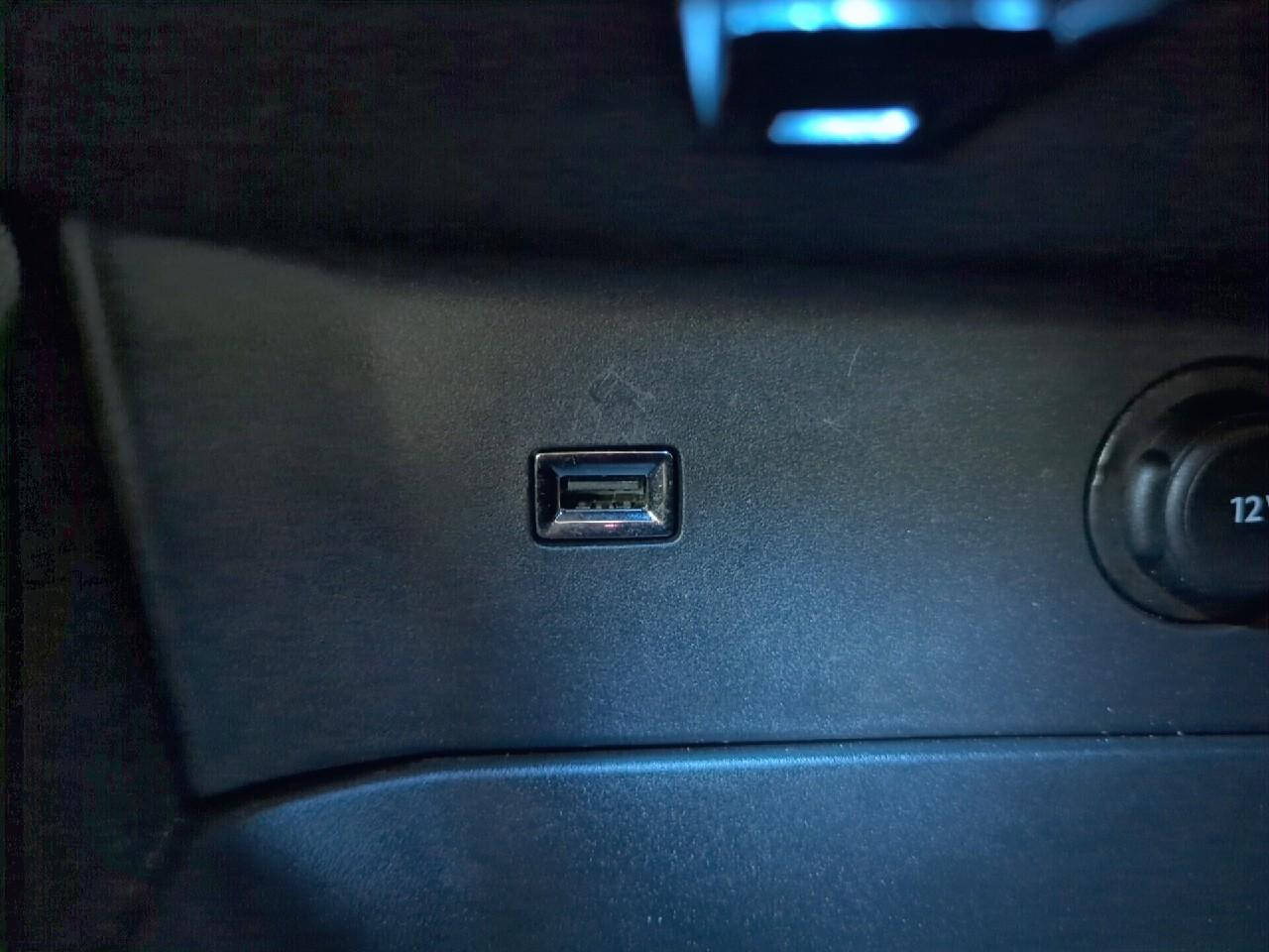 Peugeot 3008 bluehdi 130ch s&s eat8 allure pack — photo 27