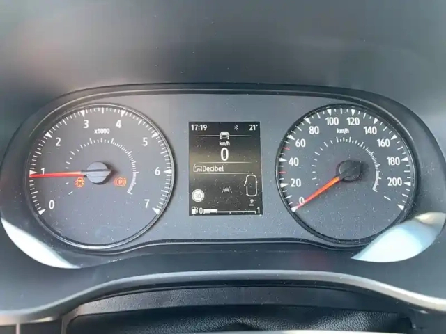 Dacia Sandero sce 65 — photo 11