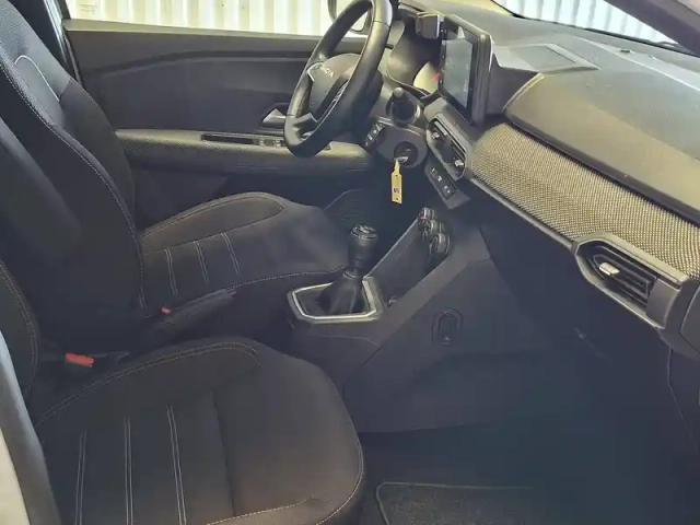 Dacia Sandero tce 90 — photo 11