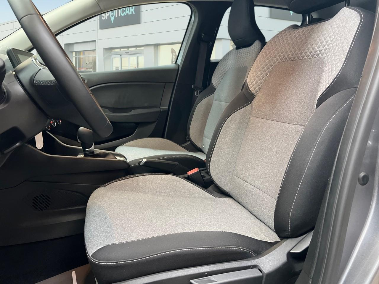 Renault Clio 1.0 tce 90ch evolution x-tronic — photo 9