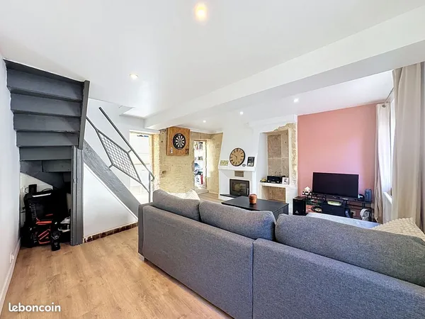 Maison en pierre pleine de charme - Quartier de la Maladrerie