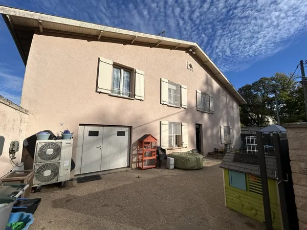 Maison 9 pièces 185 m²