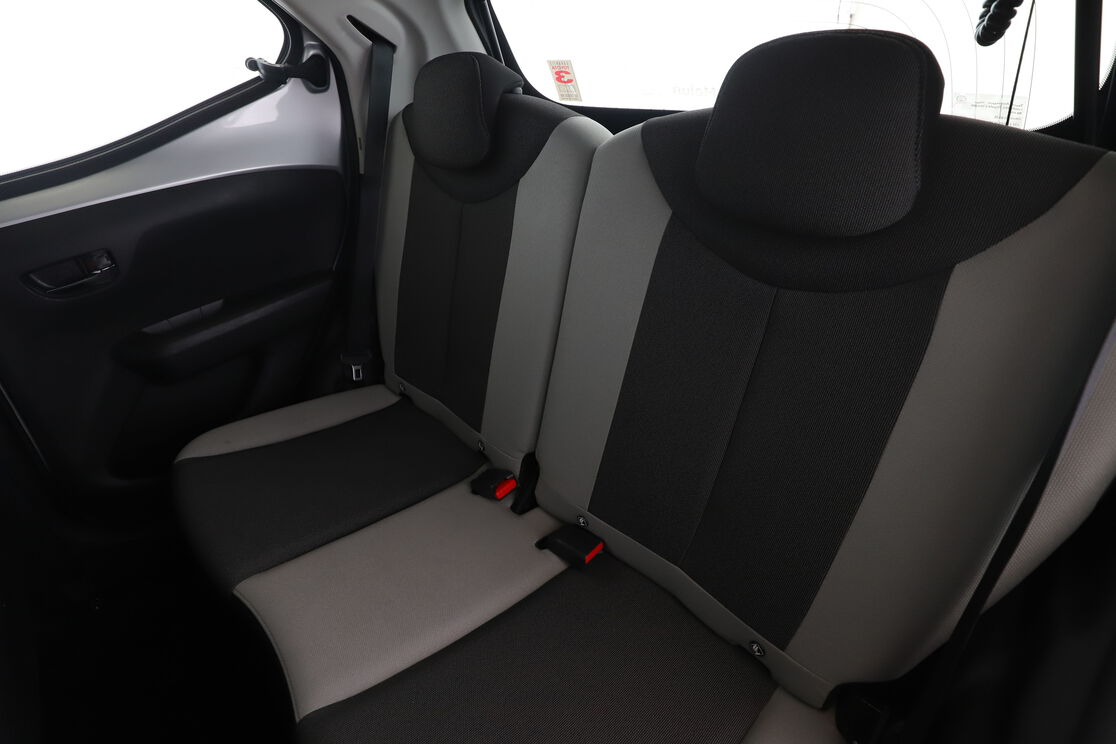 Toyota Aygo 1.0 VVT-i X-Play — photo 13