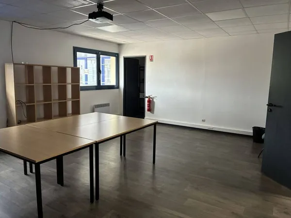 Bureaux 166 m²