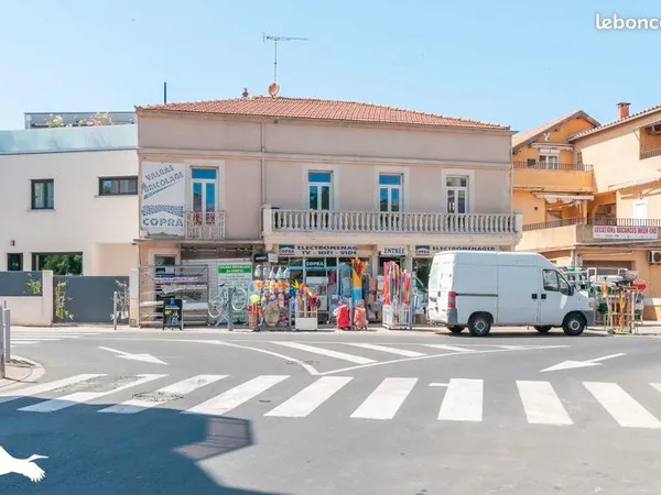 Appartement 15 pièces 1 000 m²