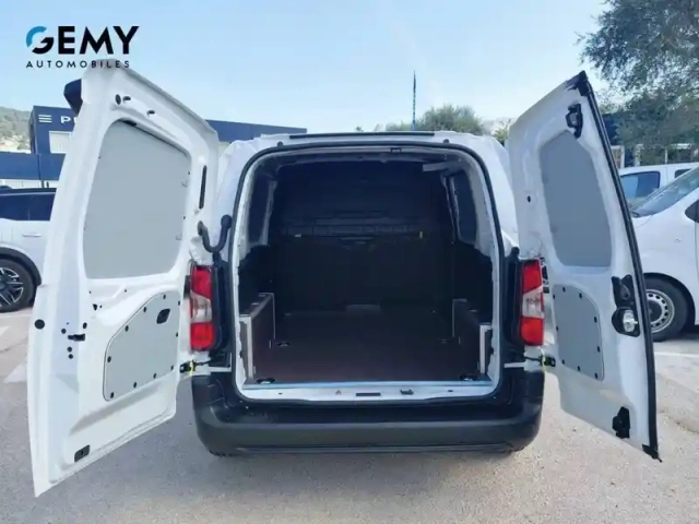Peugeot Partner fourgon m 600 kg essence 110 s&amp;s bvm6 — photo 6