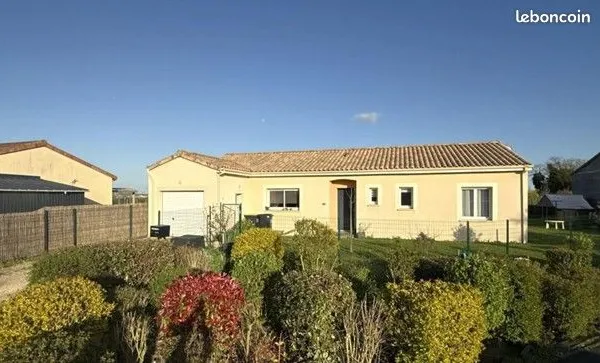 Maison de plain-pied 102 m² - 3 chambres + bureau - Chabournay