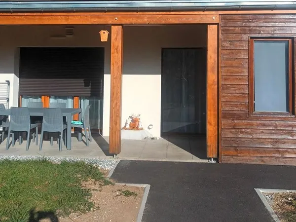 Rare appartement T3 RDJ 65m2 + garage+ cave+ terrasse/jardin leschaux accès PMR