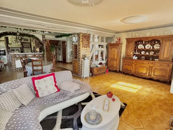 Maison 6 pièces 210 m²