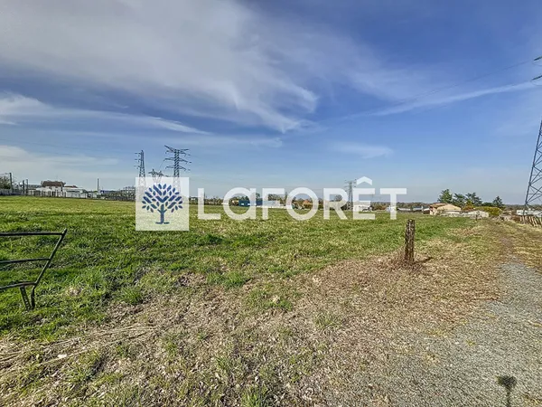 Terrain 8966 m²