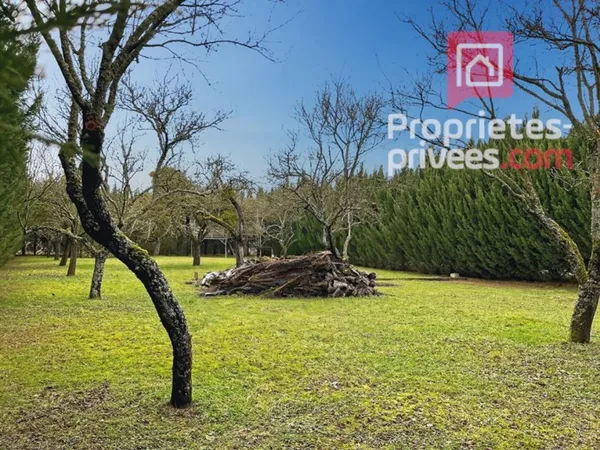 Terrain 1433 m²