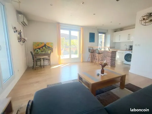 ⭐ T4 DERNIER ÉTAGE • TERRASSE 50 m² • GARAGE • CLIM • TRAM AU PIED • PISCINE
