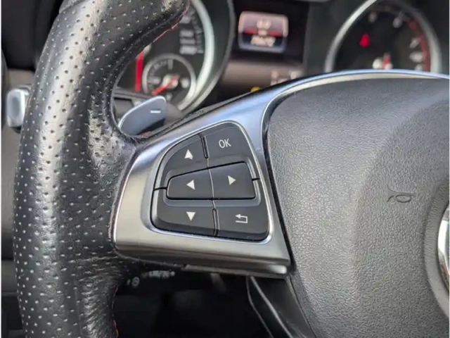 Mercedes Gla 180 — photo 13