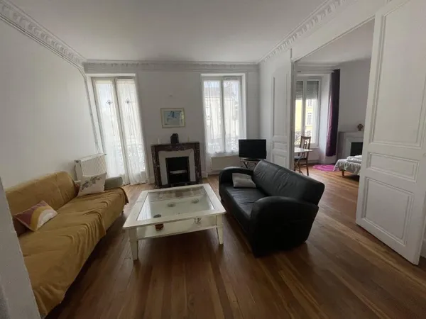 Loue appartement avec jardin clos