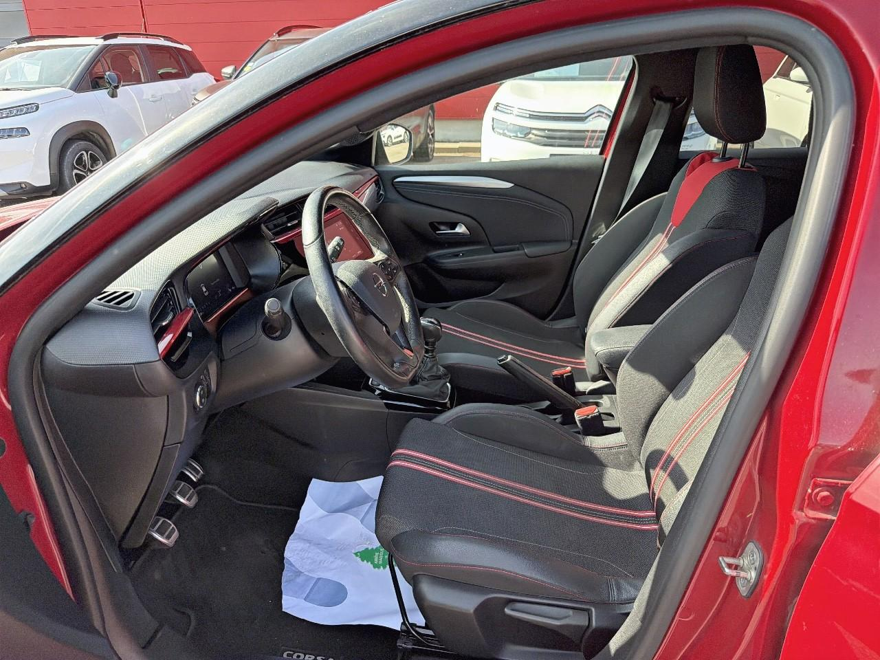 Opel Corsa 1.2 turbo 100 ch bvm6 gs line — photo 9