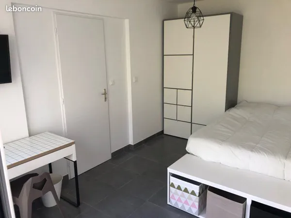 2 chambres disponibles. Très belle colocation Lormont T4 proche tram A. A saisir