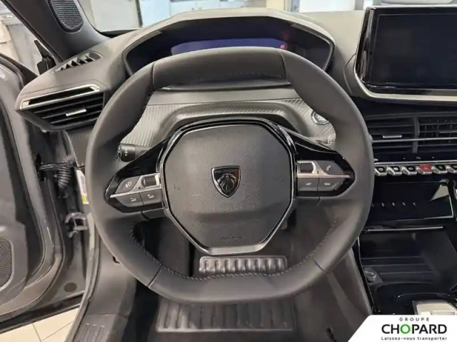 Peugeot 2008 hybrid 145 e-dcs6 — photo 15