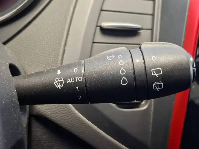 Renault Captur dci 90 — photo 21
