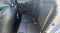 Toyota Yaris 116h Collection 5p MC24 — photo 10