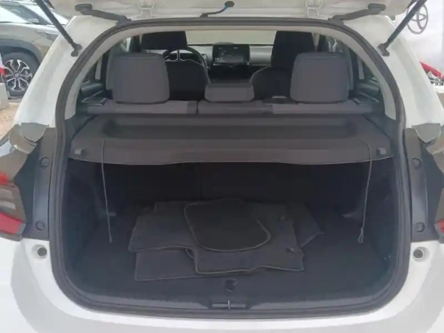 Toyota Yaris 116h design 5p my22 — photo 13