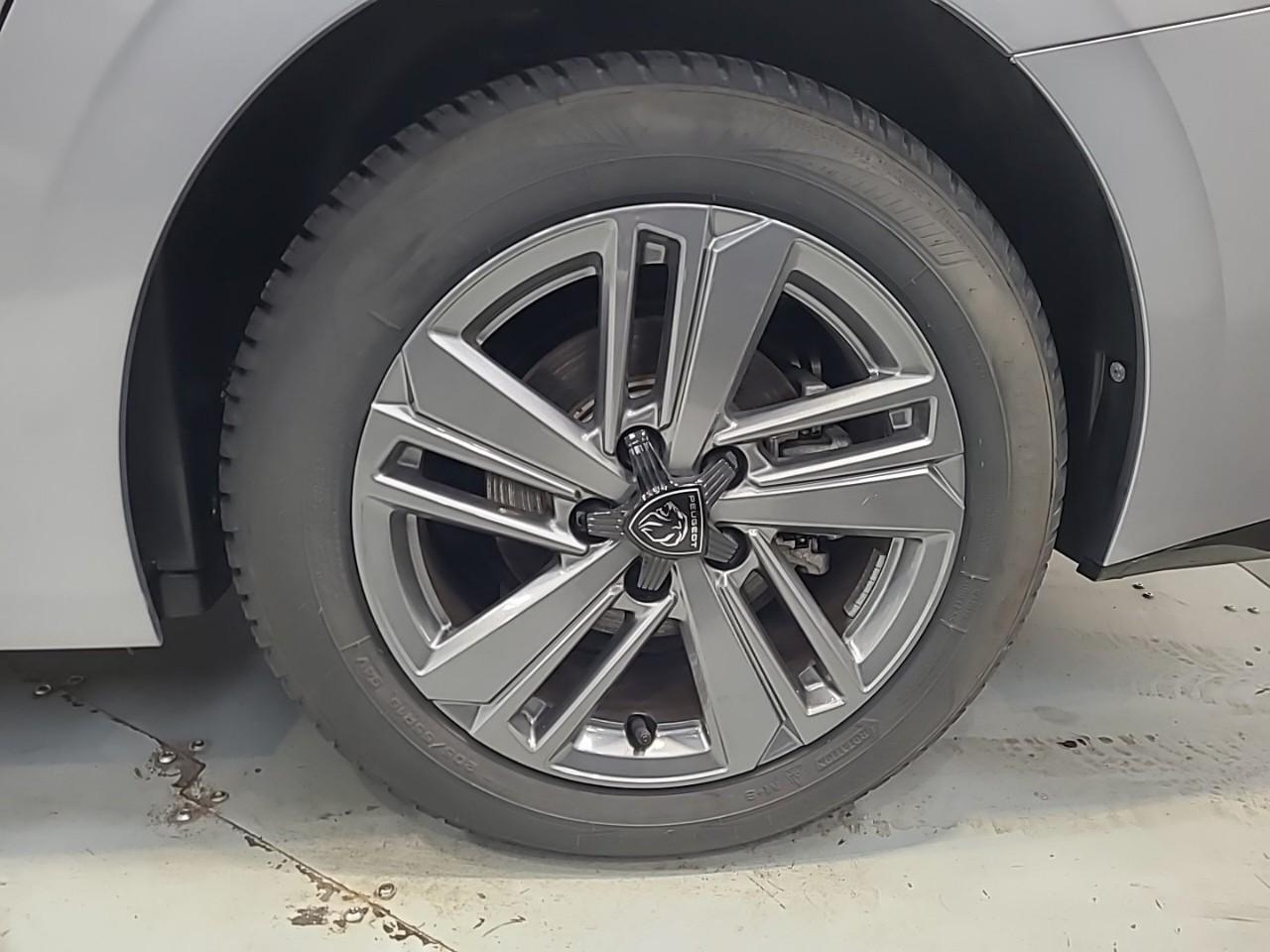 Peugeot 308 sw bluehdi 130ch s&s eat8 allure — photo 16