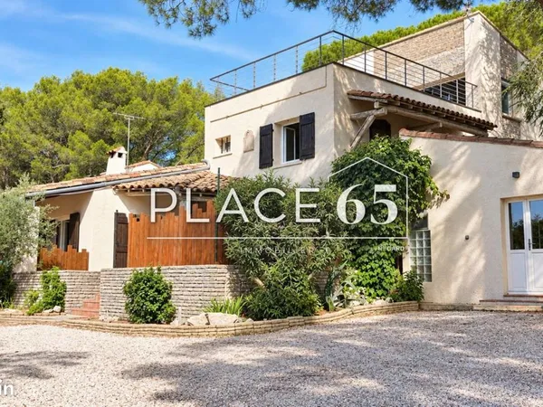 Propriété 11 pièces 329 m²