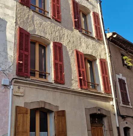 MAISON DE VILLE - 4 CH - Unique - Habitable immediatement