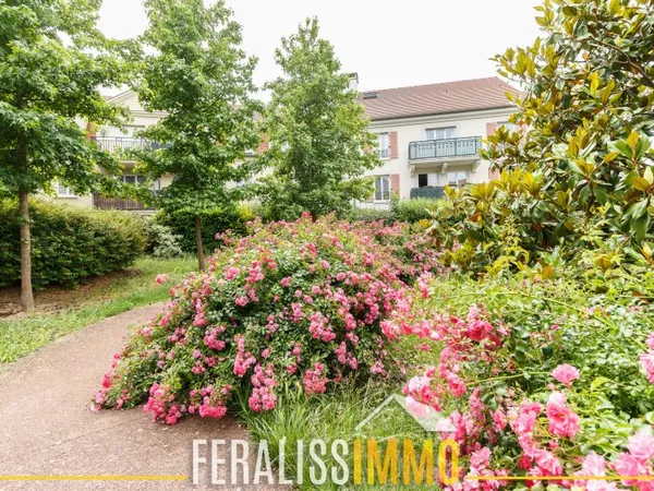 Proche du coeur de ville, spacieux F3 d'environ 64 m2 !