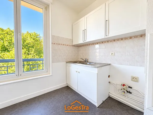 Appartement T2 VITTEL, 41 m2, au 2e étage avec ascenseur