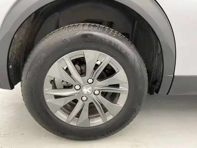 Peugeot 2008 puretech 130 s&amp;s bvm6 — photo 19