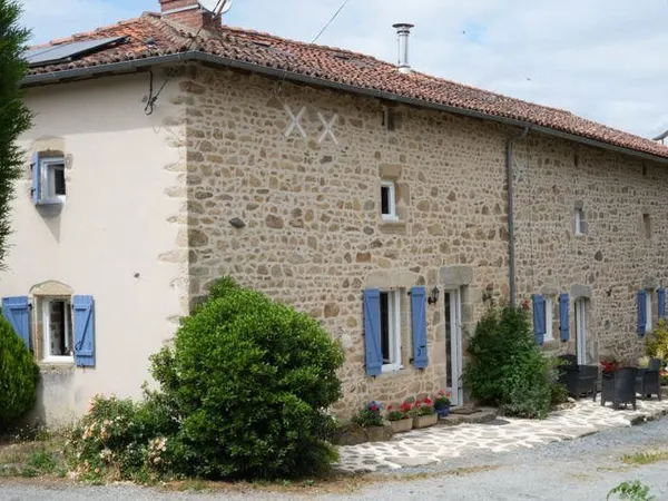 Maison en pierre de 6 pièces principales