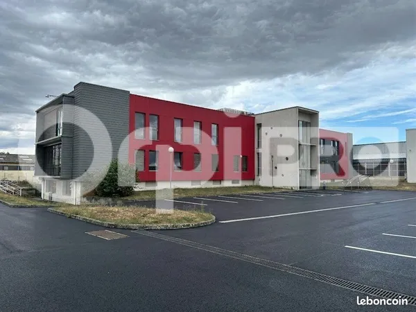 Bureau 1 150 m²