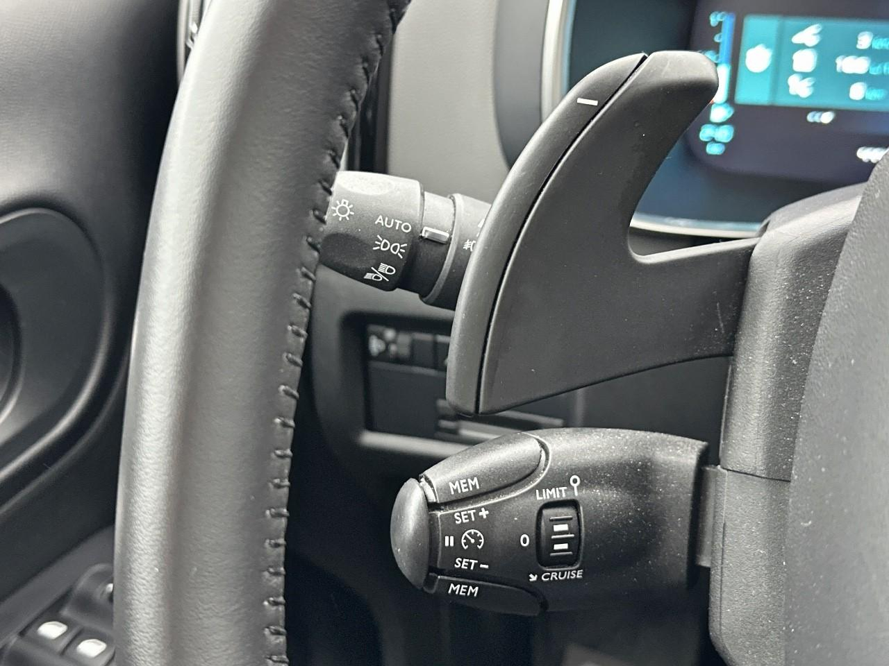 Citroën C5 Aircross hybride rechargeable 225 s&s e-eat8 c-series — photo 17