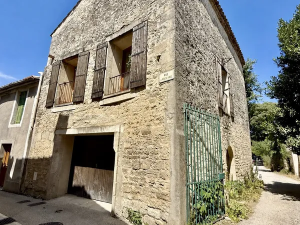 Maison de village 100m2 avec garage et terrasse Centre de