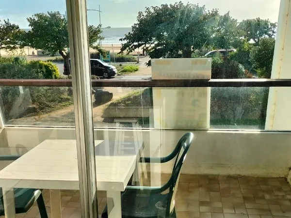 Studio face à la mer avec terrasse