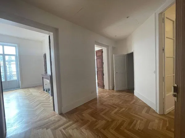 Appartement 4 pièces 104 m²