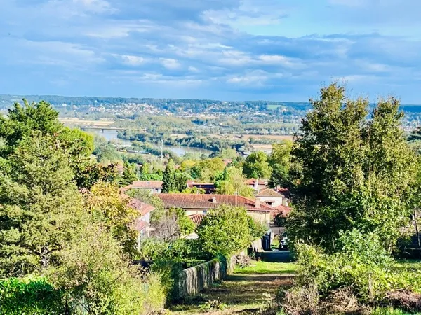 Terrain 1900 m²