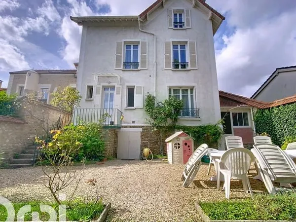 Maison 9 pièces 176 m²