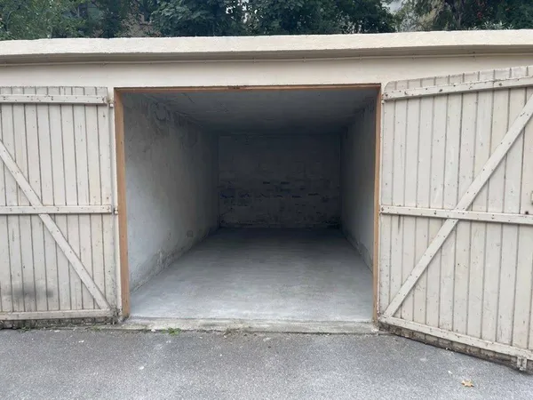 Parking 18 m²
