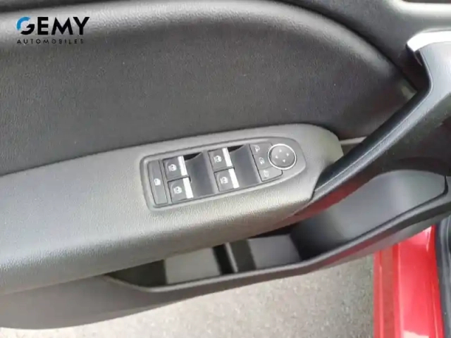Renault Captur e-tech 145 - 21 — photo 14